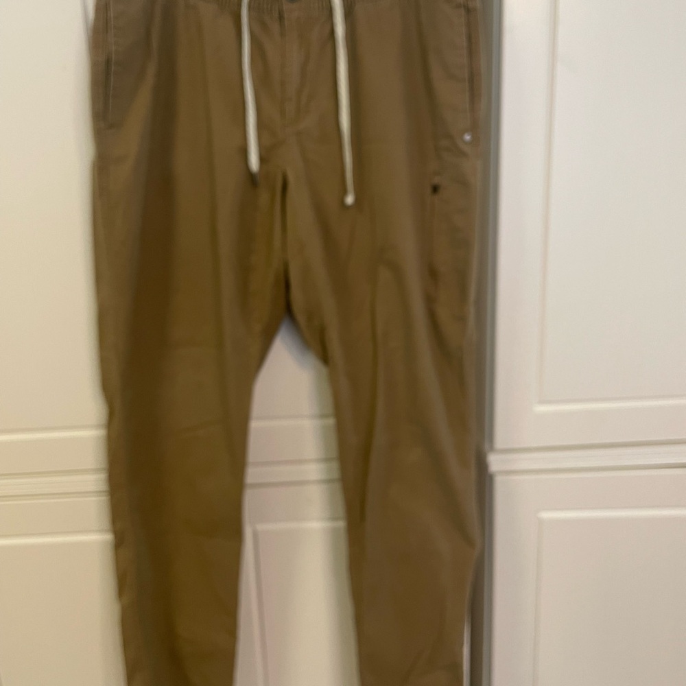 Vuori Men's Tan Joggers, size XXL